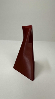 Zachráněný výtisk – Designová váza Prisma 15 cm (Bordeaux)